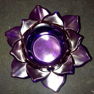 Resin candle holder